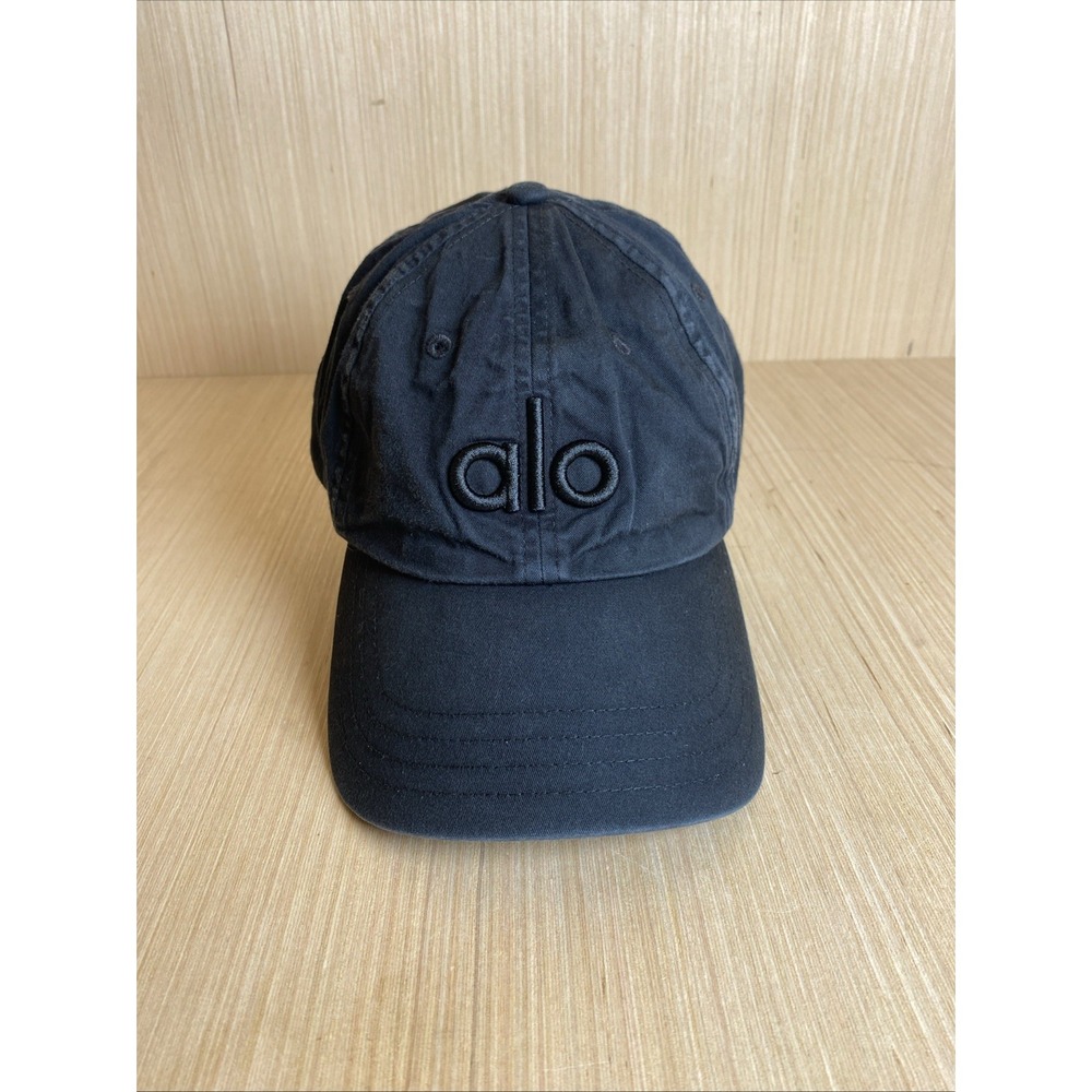 Alo Yoga Off-Duty Cap Black Embroidered Logo Adjustable Strap Unisex Hat